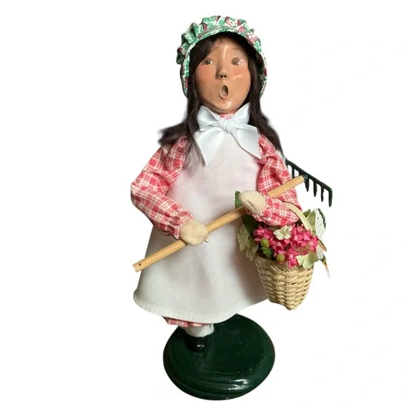 Byers Carolers - Spring Gardening Girl - White Apron - Picture 1 of 7